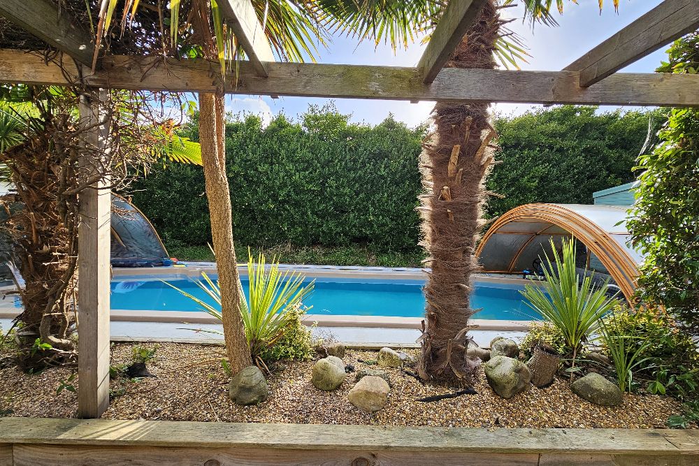 Stunning Beachfront House with Heated Pool & Panoramic Sea Views